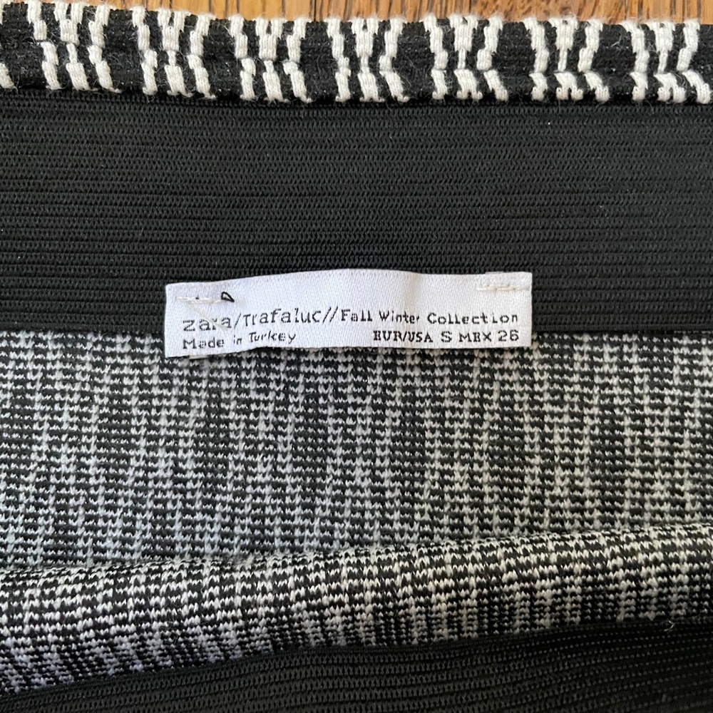 Zara mini skirt Small - Picture 4 of 4